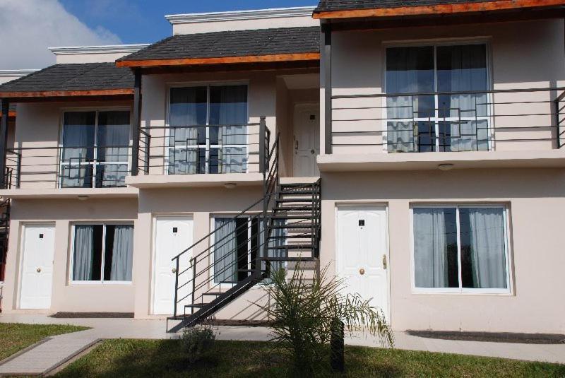 Brisas Del Lago Apartamentos Colón Eksteriør bilde