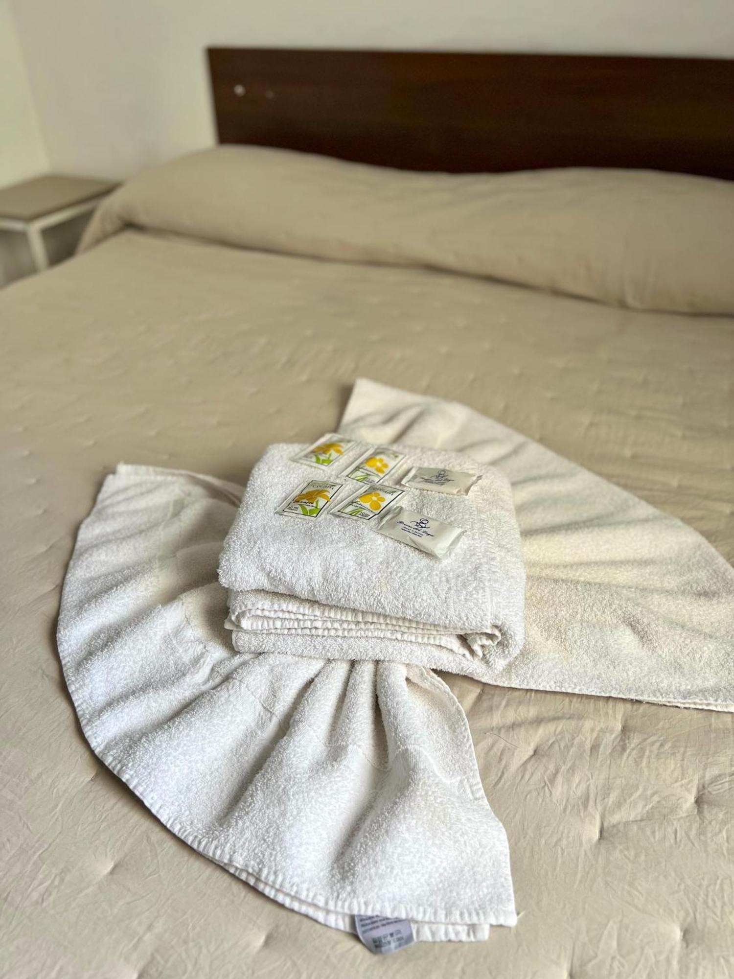 Brisas Del Lago Apartamentos Colón Eksteriør bilde