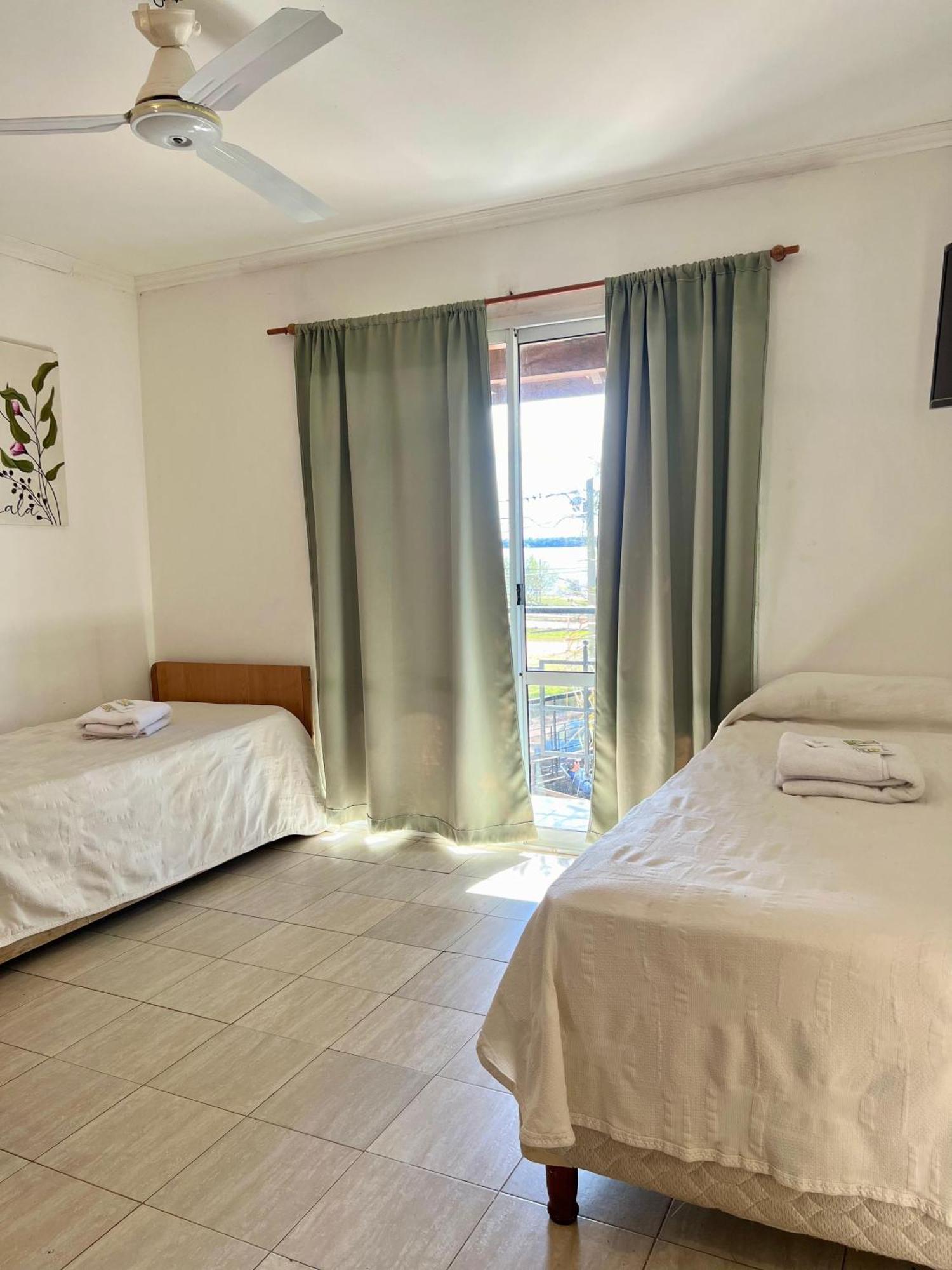 Brisas Del Lago Apartamentos Colón Eksteriør bilde